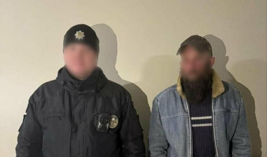 Вдарив знайомого ножем у живіт та порізав ноги: на Чернігівщині п‘янка на березі річки закінчилося сваркою