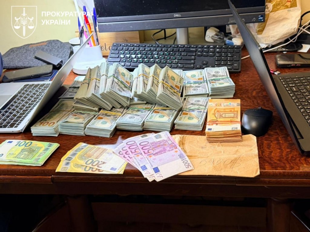 Взяли під арешт: голові поліції Прикарпаття обрали заставу у сім …