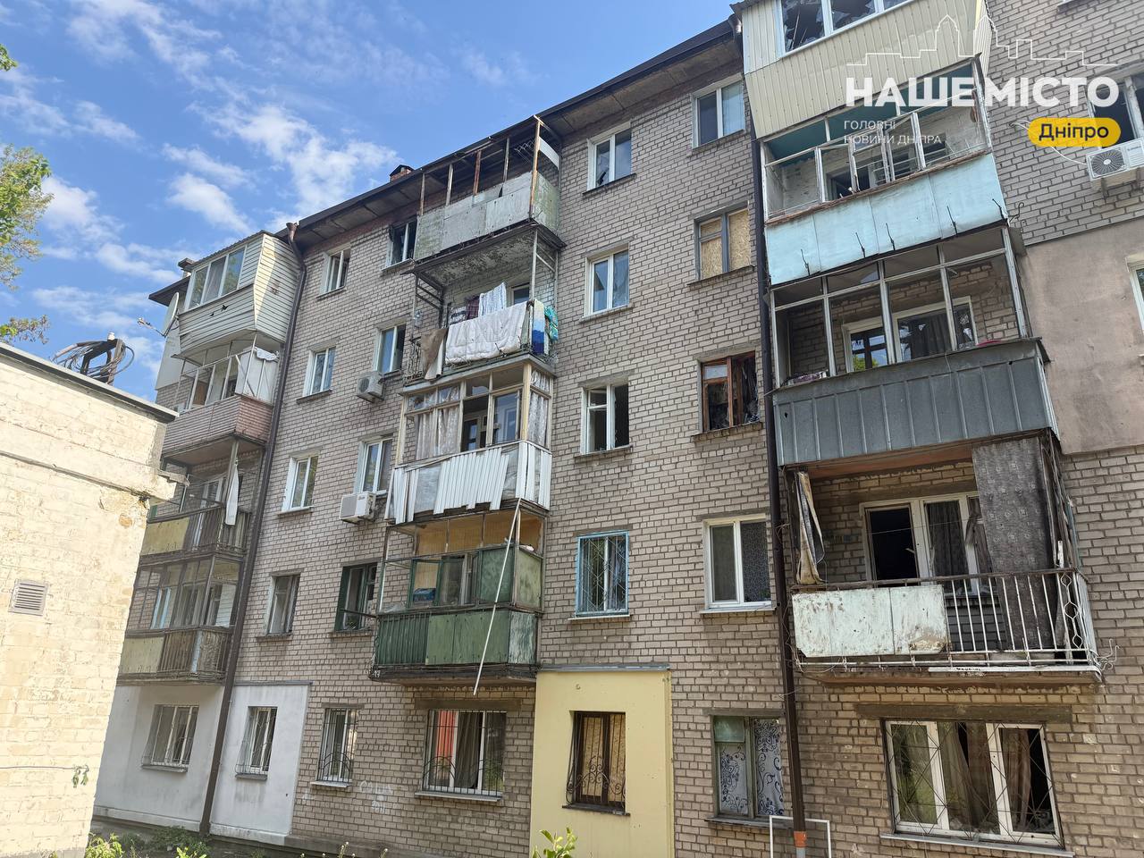 Вибухи у Дніпрі: пошкоджено житлові будинки, евакуйовано 20 людей