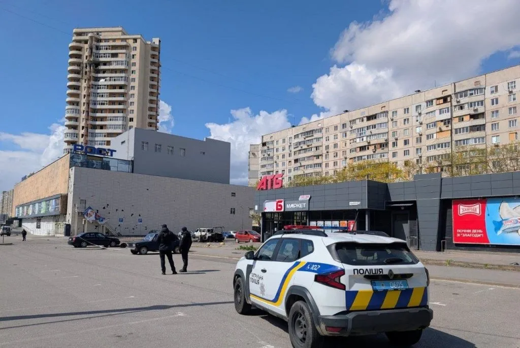 Вибух у Харкові: на Олексіївці біля АТБ знову поранено людину