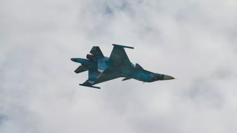Винищувач-бомбардувальник Су-34: що відомо та які технічні характеристики