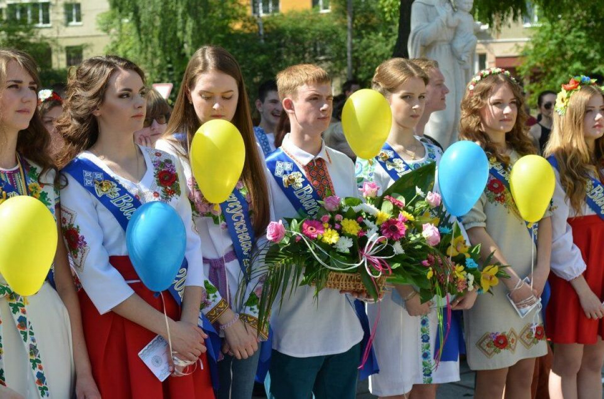 Випускний-2026: 5 локацій Києва для вечірки, яку не захочеться «скипати»