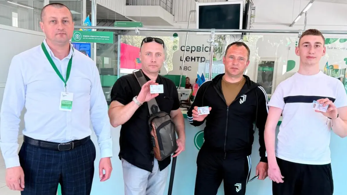 Випускники «Безбар’єрної автошколи» отримали посвідчення водія у Кам’янці-Подільському