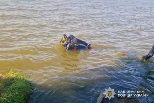 Витягнули бездиханне тіло: поліція відкрила кримінальне провадження за фактом утоплення …