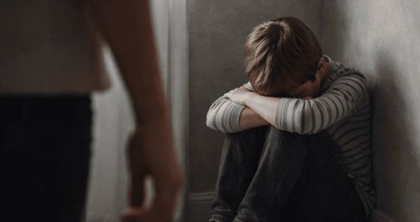 "Виховання" тортурами: на Київщині дитина після знущань перестала говорити