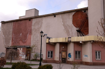 Владу Житомира просять віддати кінотеатр «Жовтень» в оренду під ветеранський …