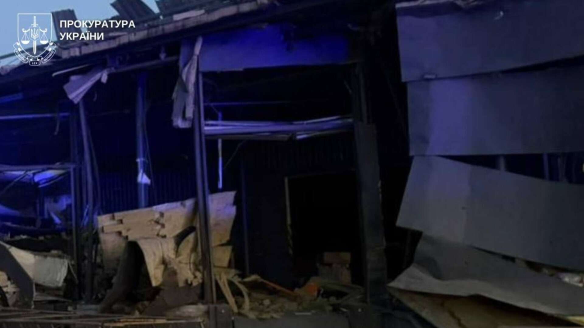 Внаслідок вечірньої атаки рф на Дніпро є загиблі та постраждалі: …
