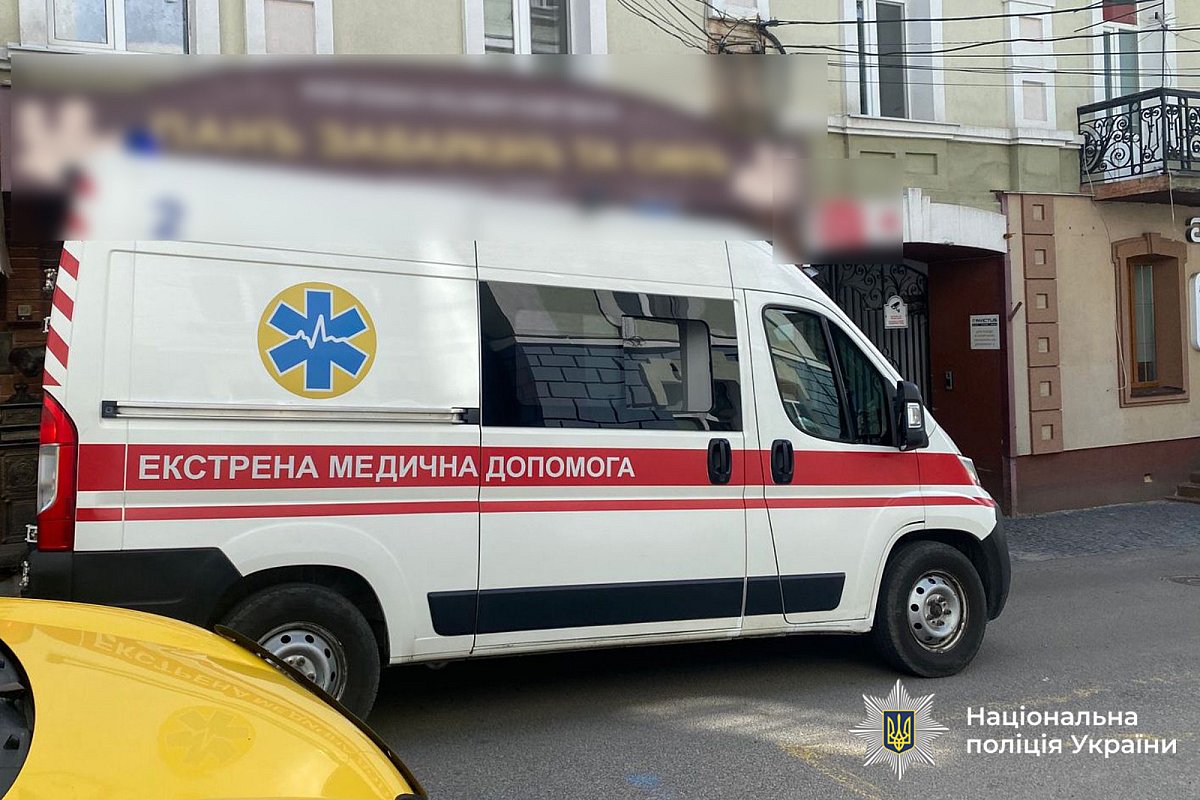 Внаслідок вибуху у школі постраждали двоє дітей у Вінниці: учень …
