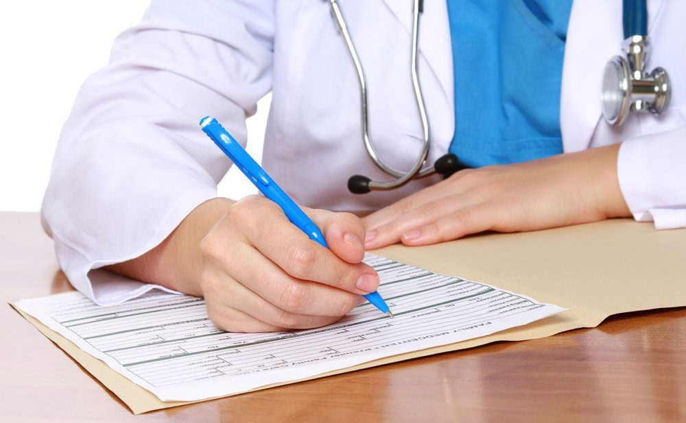 Вносили неправдиві дані про пацієнтів: судили двох хірургів кропивницької клініки