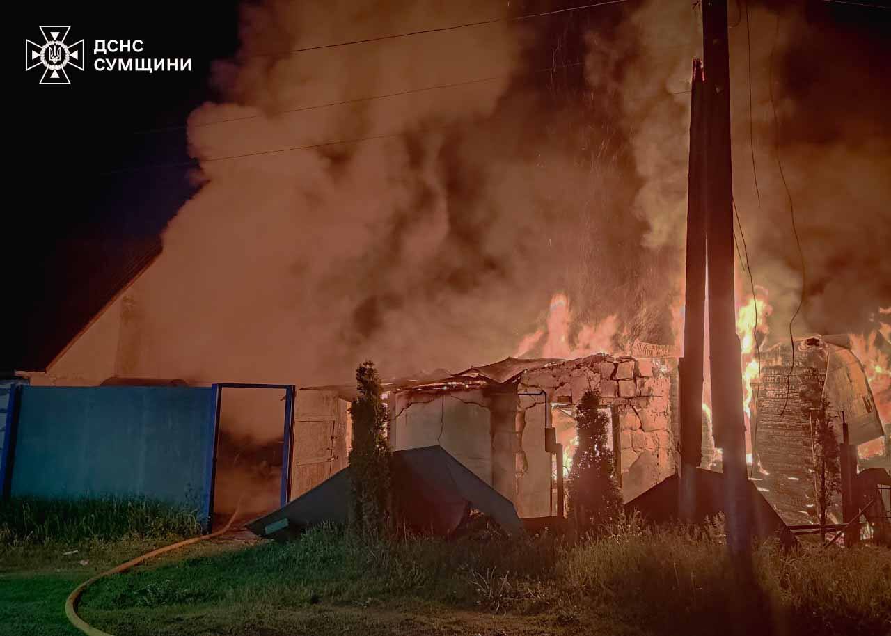 Вночі ворог наніс удари по Бурині та Шосткинській громаді (фото)