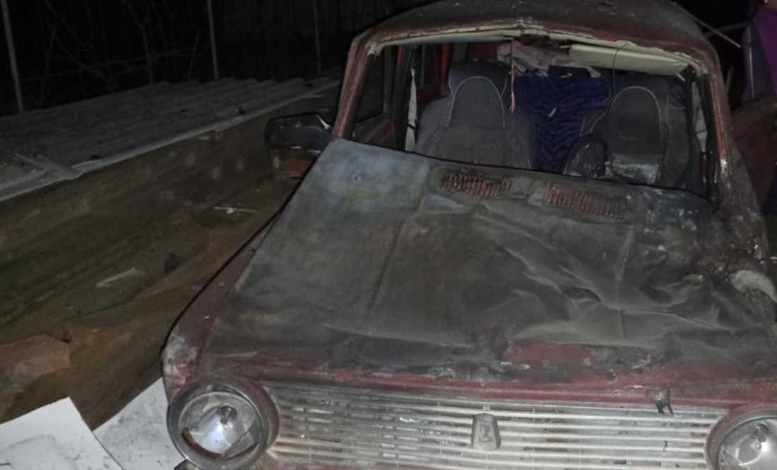 Вночі росіяни ударили по місту на Чернігівщині: пошкоджено будинок та …