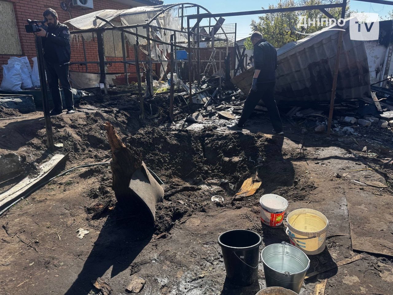 Вночі у Дніпрі мешканці опинилися заблокованими у власних домівках після …
