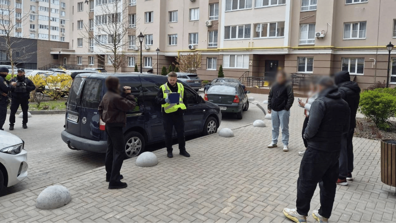 Вогнепальне поранення в Києві: правоохоронці взяли під варту підозрюваного