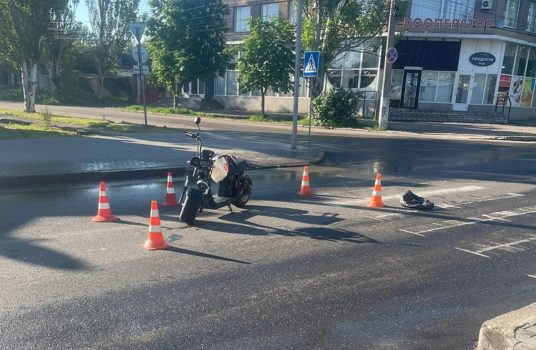 Водій скутера збів пенсіонерку на пішохідному переході