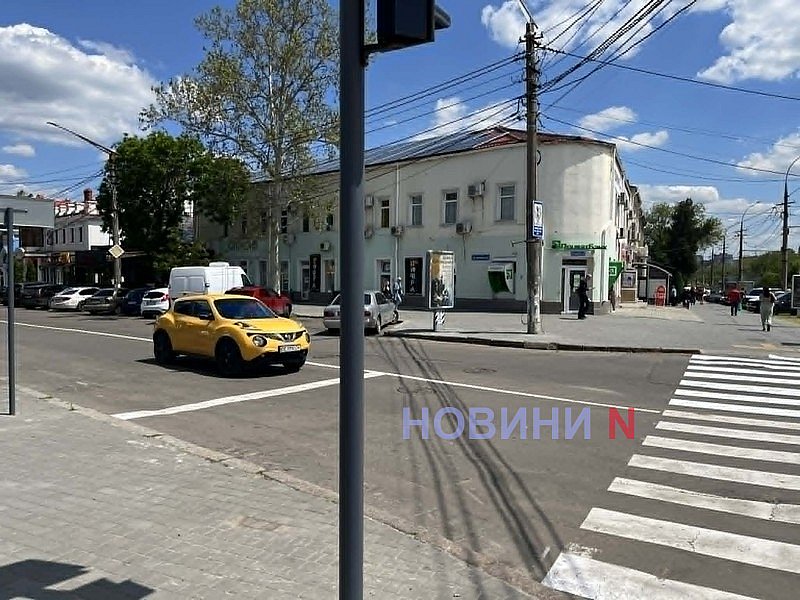 Водіям загрожує штраф за «чергу до McDrive» у центрі Миколаєва