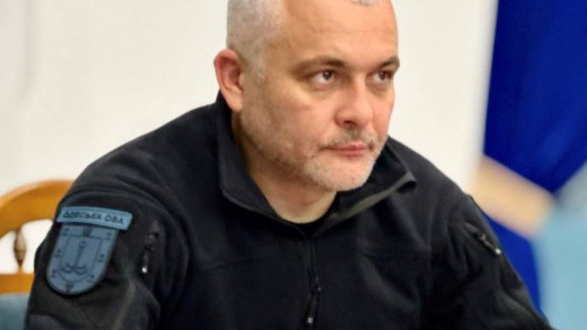 Ворог атакував торгівельний центр на Одещині, обійшлося без постраждалих – …