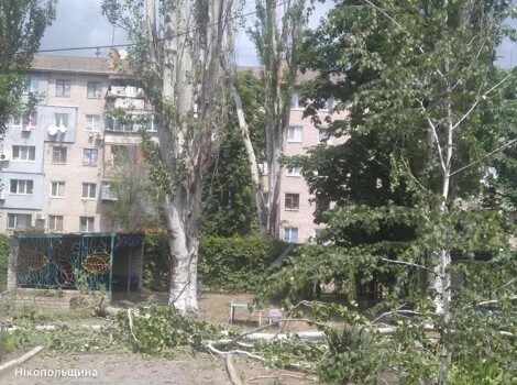 Ворог атакував 4 райони Дніпропетровщини: загинула жінка, є поранені