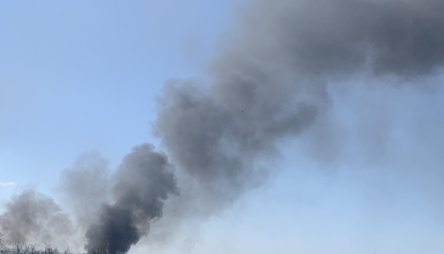 Ворог атакує дронами Запоріжжя, у місті лунають вибухи