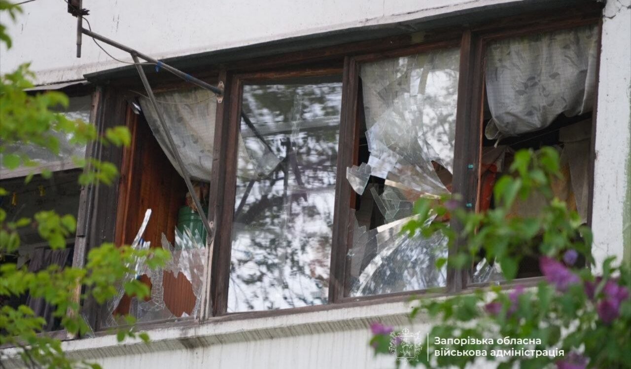 Ворог бив по Запоріжжю ввечері, вночі та вранці: є поранені …