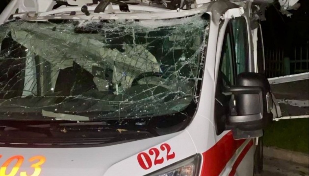 Ворог з вечора майже 20 разів атакував Дніпропетровщину, пошкоджена адмінбудівля