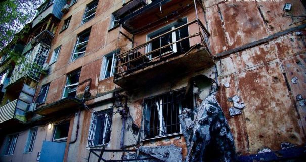 Ворожа атака на Дніпро: постраждали вагітна жінка і чоловік