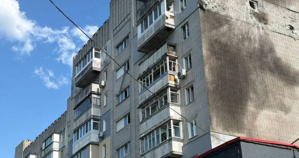 Ворожа атака на Дніпро: пошкоджені багатоповерхівки, є поранені