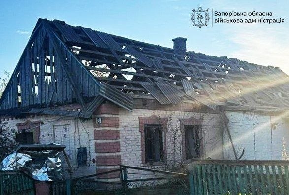 Ворожі удари по Запорізькій області: одна людина загинули, є постраждалі