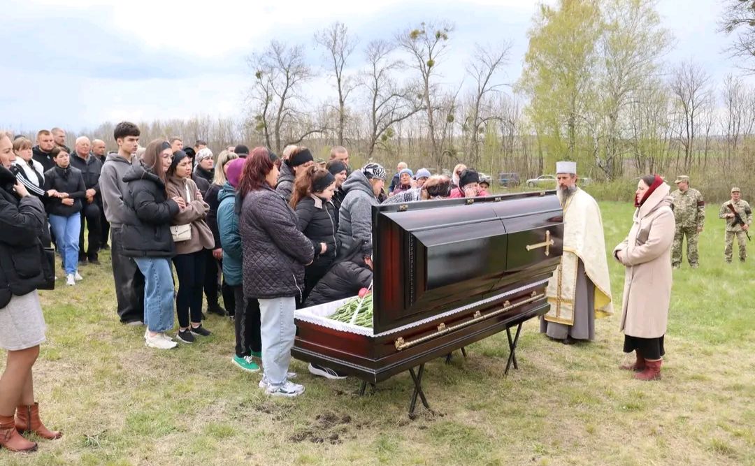 В останню путь провели Олександра Тітічка з Потеряйок