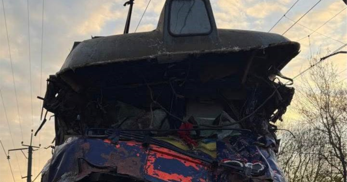 Во Львовской области в результате столкновения пассажирского поезда с автокраном …