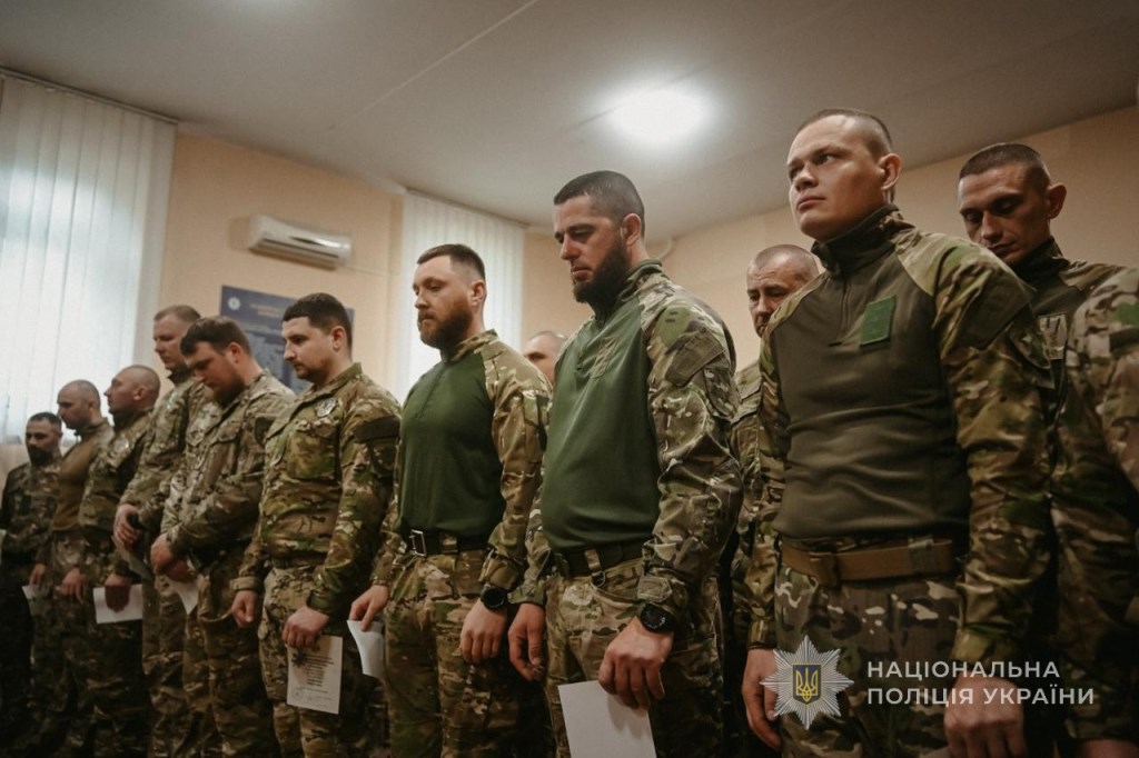 Вручили відзнаки волинським поліцейським – бійцям стрілецького батальйону