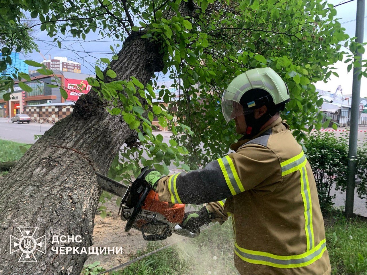 Вчорашня негода наробила шкоди найбільше у Черкасах та районі