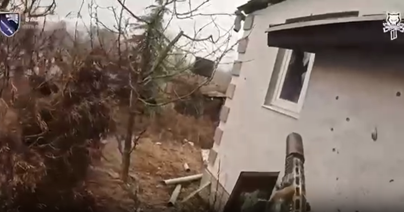 Відео дня. Рейнджери ССО беруть штурмом будинок, де засіли російські …