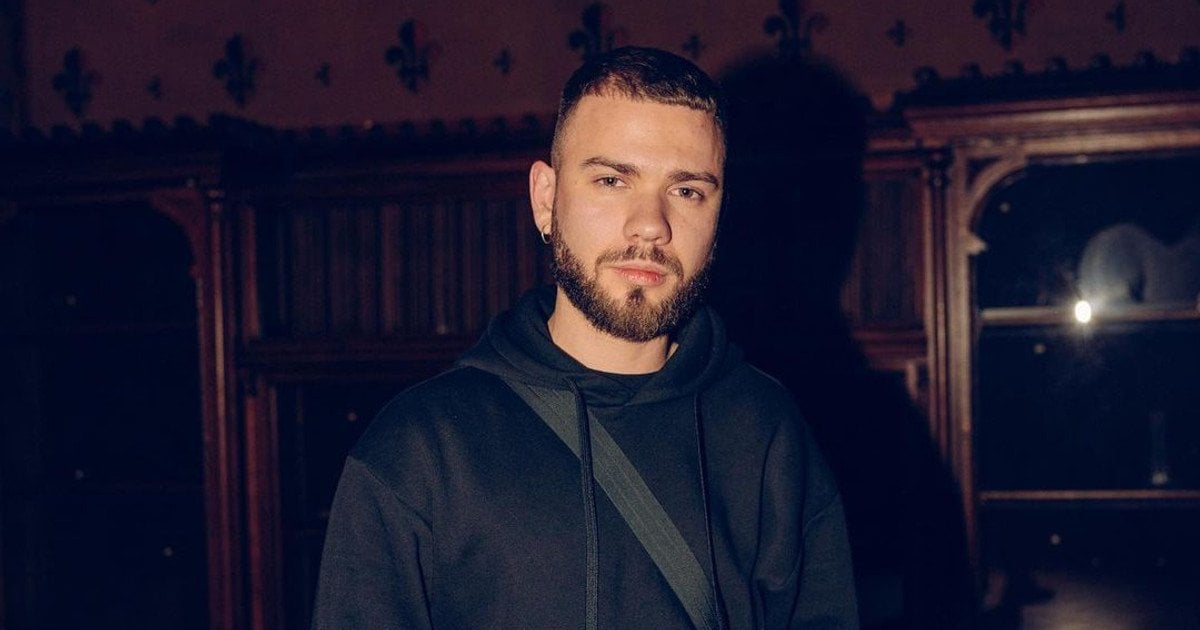 Відомий український співак заговорив про весілля з коханою після півтора …