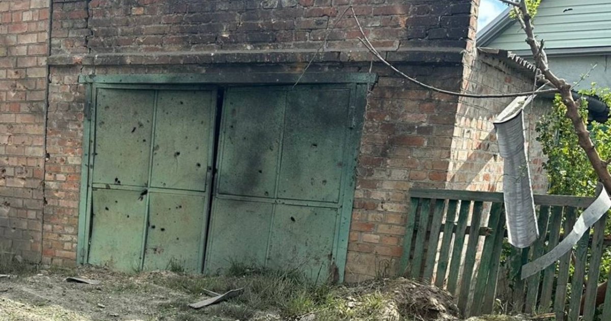 Від обстрілів на Дніпропетровщині пошкоджені оселі, інфраструктура та пожежний підрозділ …