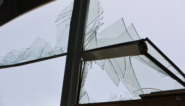 Війська РФ знову вдарили по Миколаєву, є пошкодження в приватному …