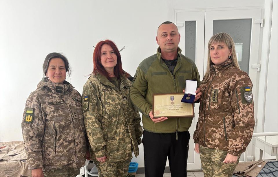 Військового з Тлумача Юрія Глинчака нагородили медаллю За поранення