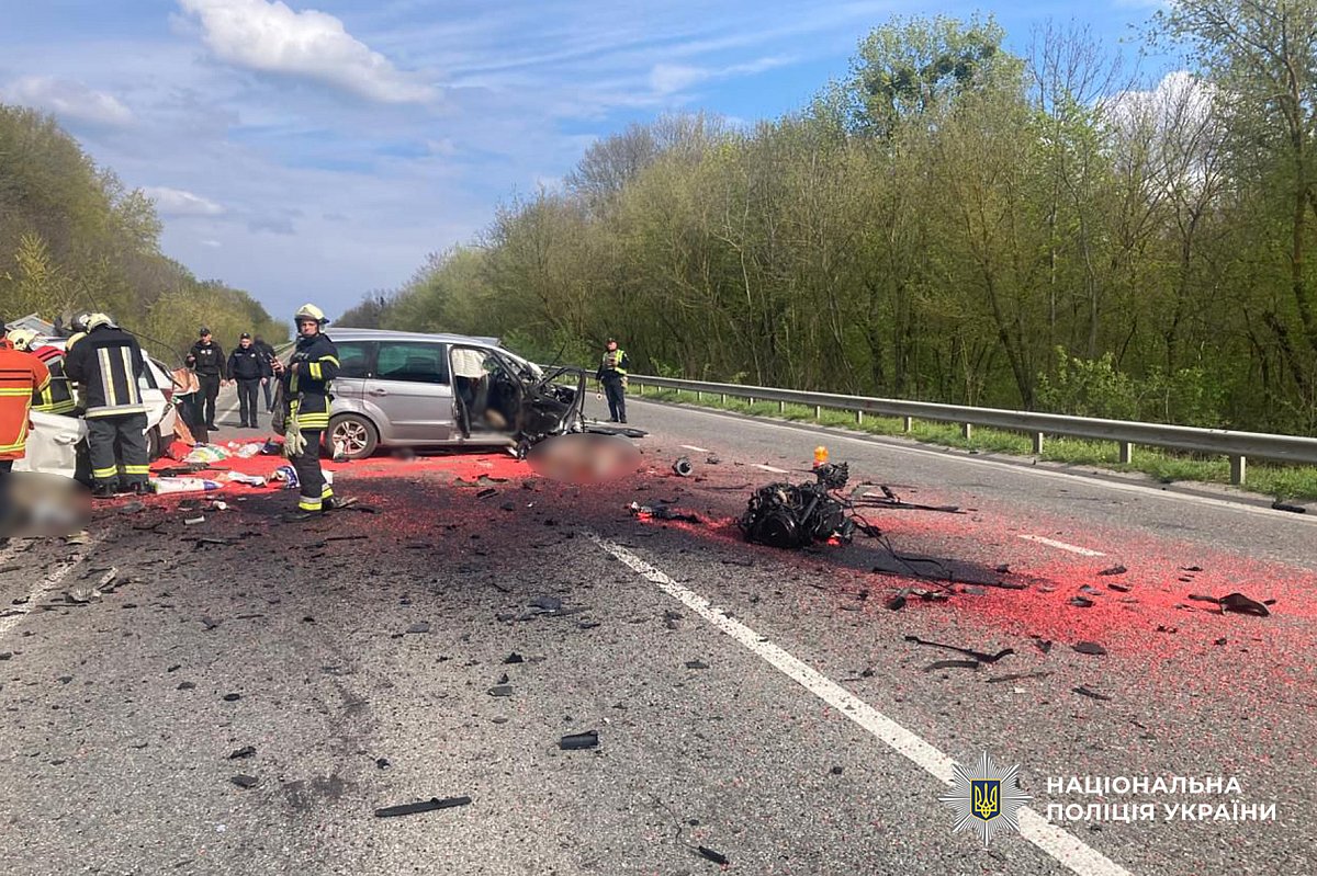 Військовослужбовці ТЦК та цивільний загинули в ДТП на Черкащині