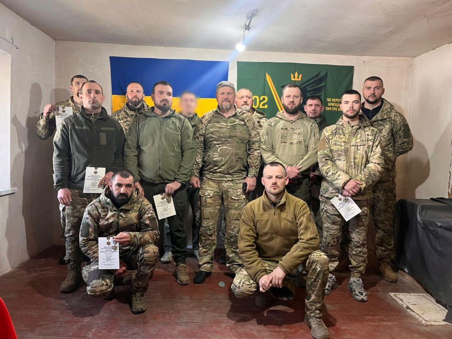Військові 102 окремої бригади отримали "Зірки Сил територіальної оборони"