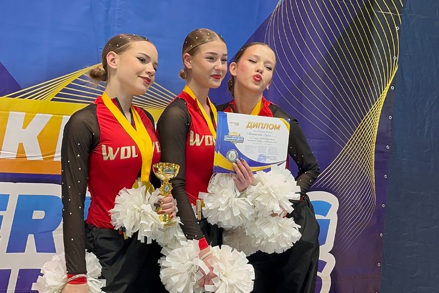 Вінницькі черлідерки виграли чемпіонат країни: всі п’ять команд здобули «золото»