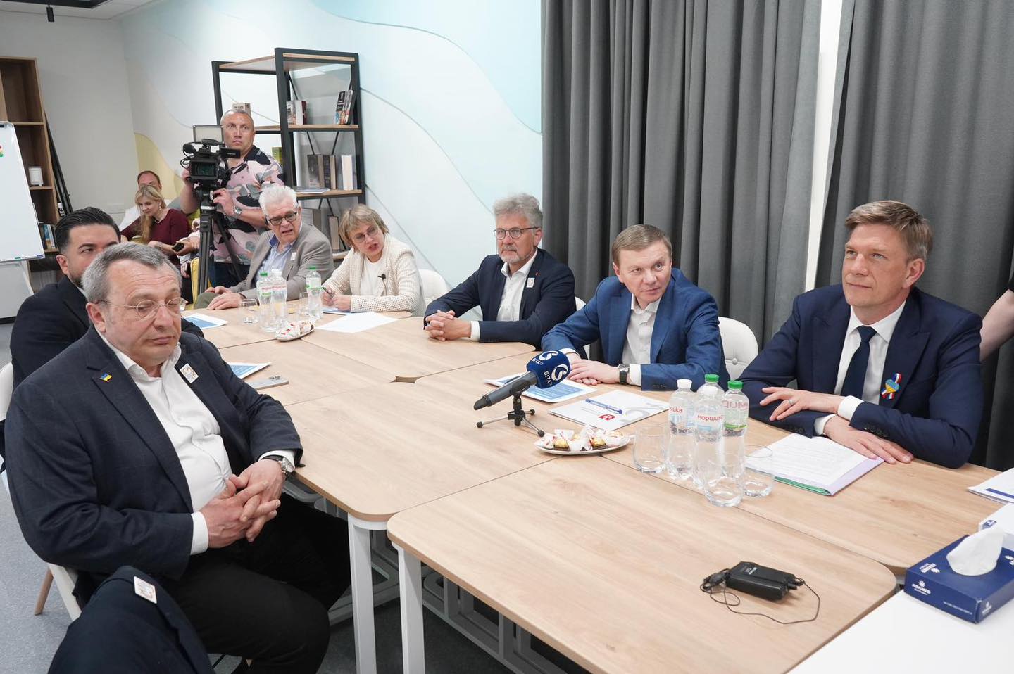 Вінниця з трьома містами-побратимами розпочинає проєкт для покращення лікування та …