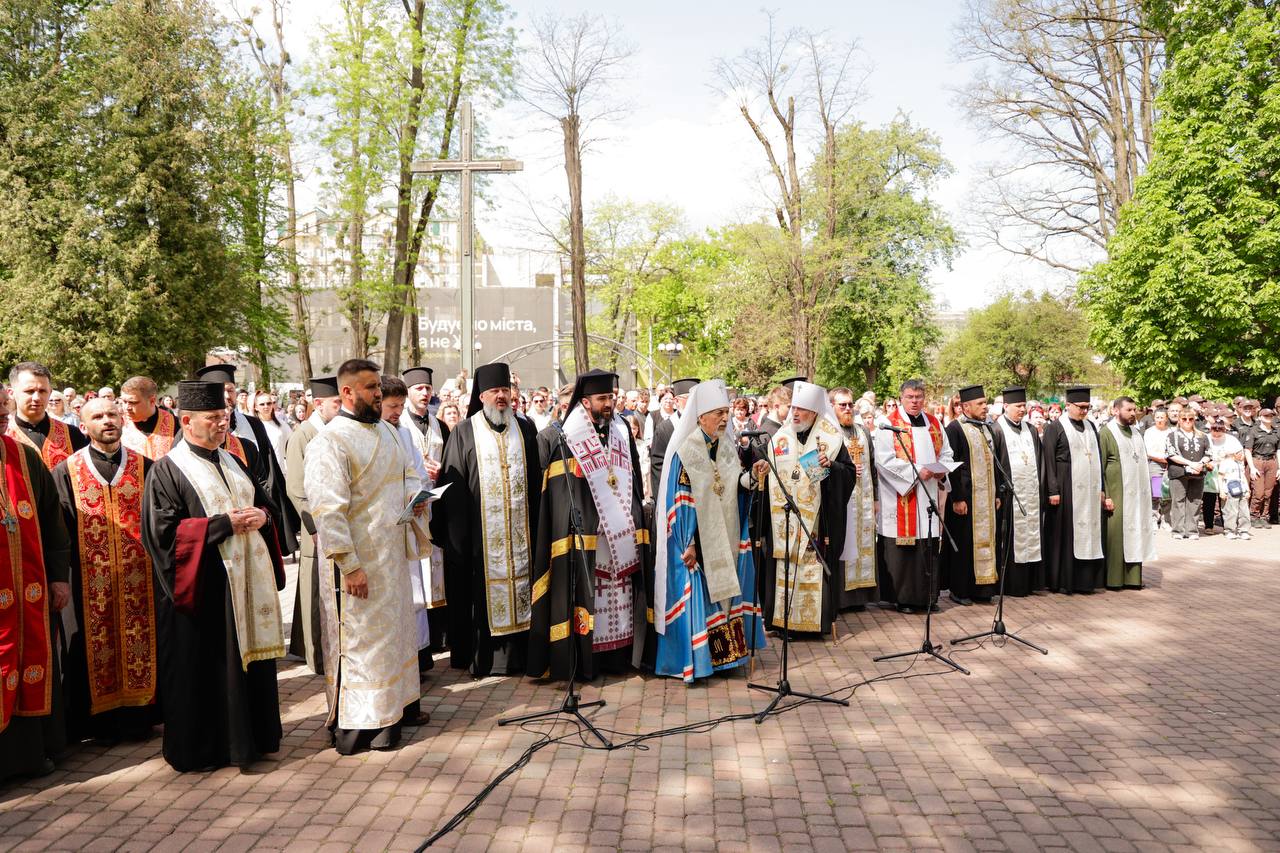 В Івано-Франківську вшанували жителів міста, які віддали життя за Україну