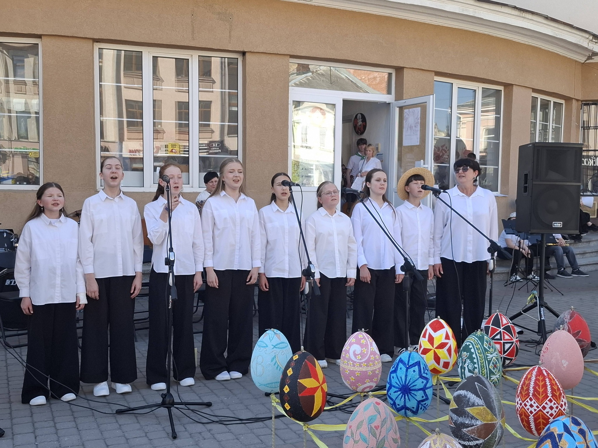 В Івано-Франківську відбувся музичний перформанс на підтримку Збройних Сил України