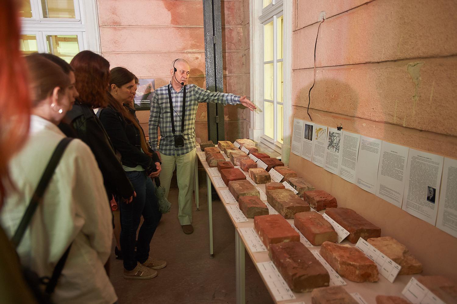В Івано-Франківську у Палаці Потоцьких відкрили дві виставки