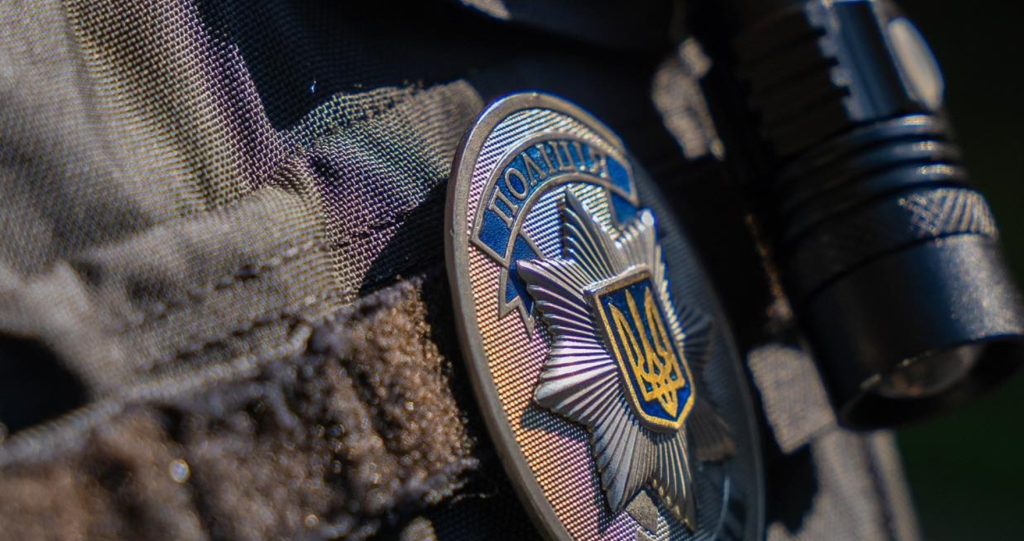 В Оболонському районі затримали двох чоловіків під час перевірки з …