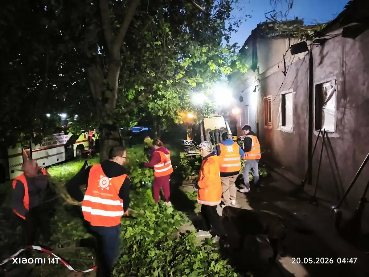 В Одесі безпілотник влучив у багатоповерхівку — опубліковано перші кадри …