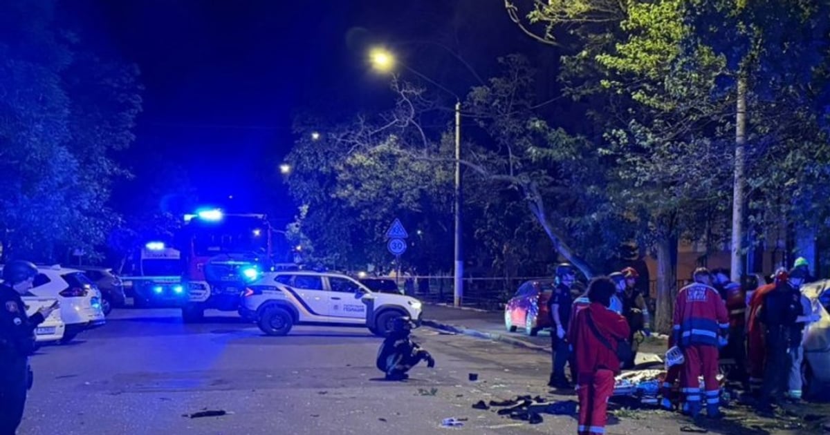 В Одесі вибухнув автомобіль з двома людьми. СБУ кваліфікує інцидент …