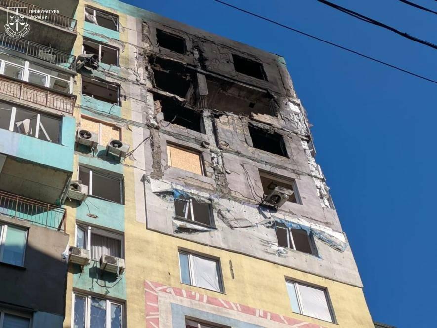 В Одесі внаслідок нічної атаки є двоє постраждалих. Ще 25 …