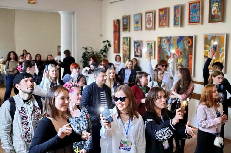 В Одесі відбувся “Культурний рейв” – поєднання української літератури, музики …