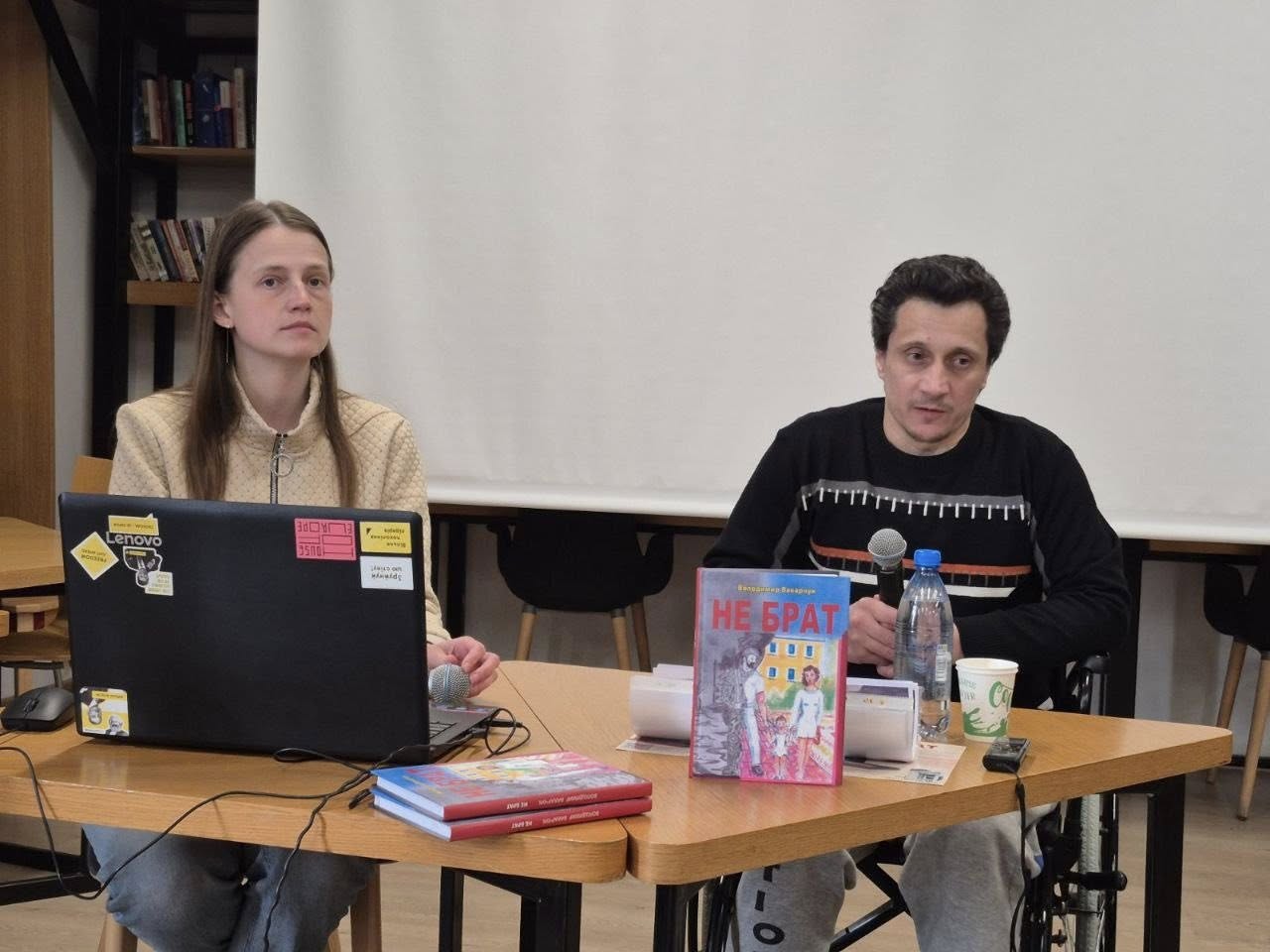 В Одесі презентували книгу ренійського автора Володимира Вакарчука «Не брат»