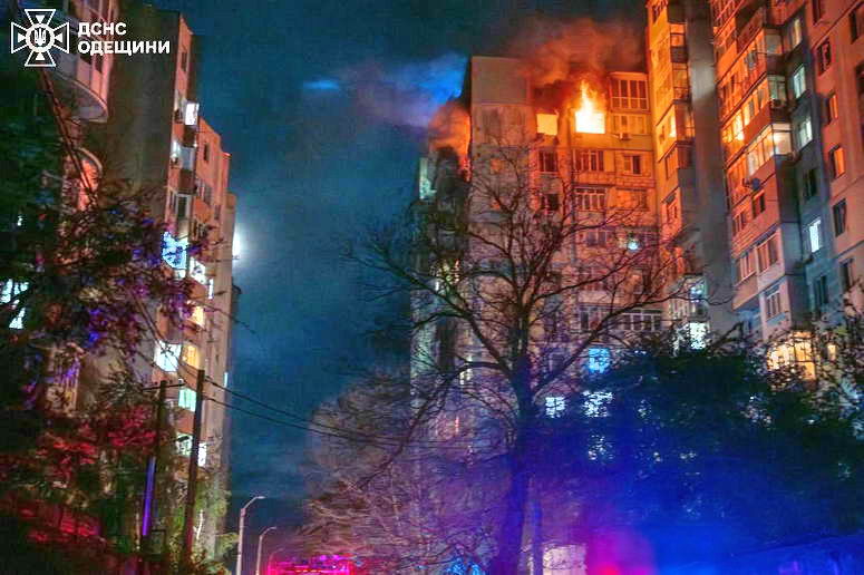 В Одесі російські дрони поцілили в багатоповерхові будинки – сталася …